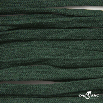 Шнур плетеный d-8 мм плоский, 70% хлопок 30% полиэстер, уп.85+/-1 м, цв.1016-т.зеленый - купить в Пензе. Цена: 742.50 руб.