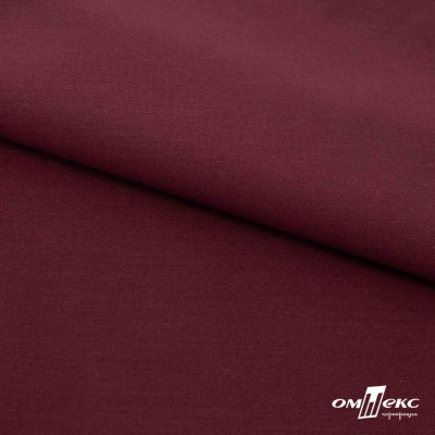 Ткань сорочечная стрейч 19-1528, 115 гр/м2, шир.150см, цвет бордо - купить в Пензе. Цена 310.89 руб.